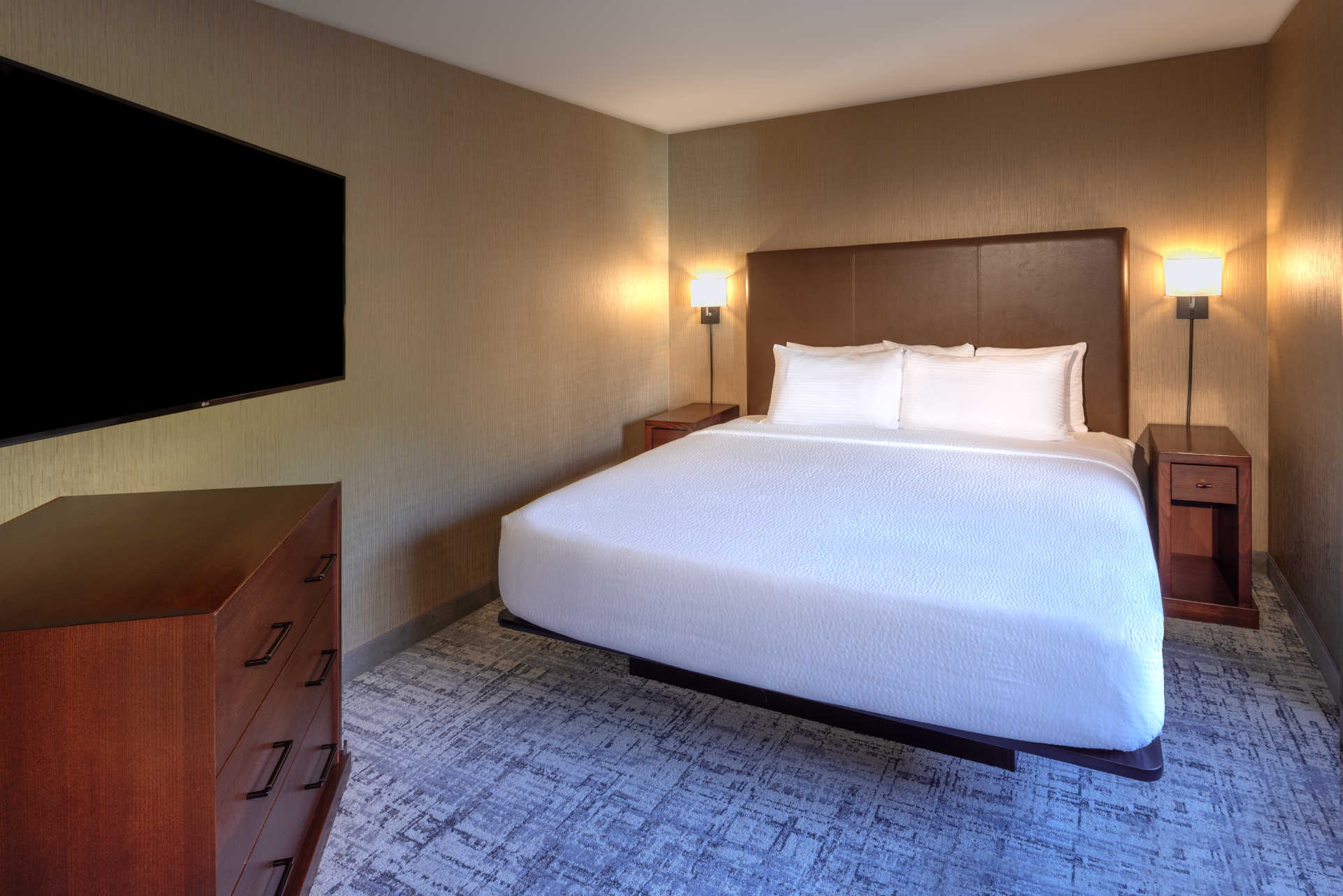 Suite at Silver Cloud Hotel Seattle - Lake Union
