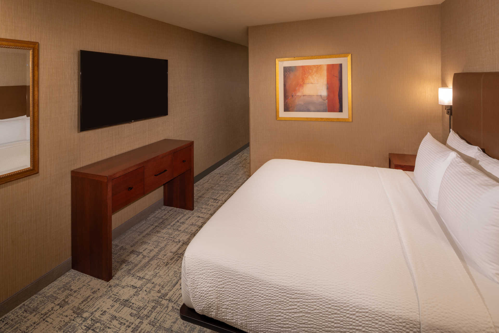 Suite View room at Silver Cloud Hotel Seattle - Lake Union
