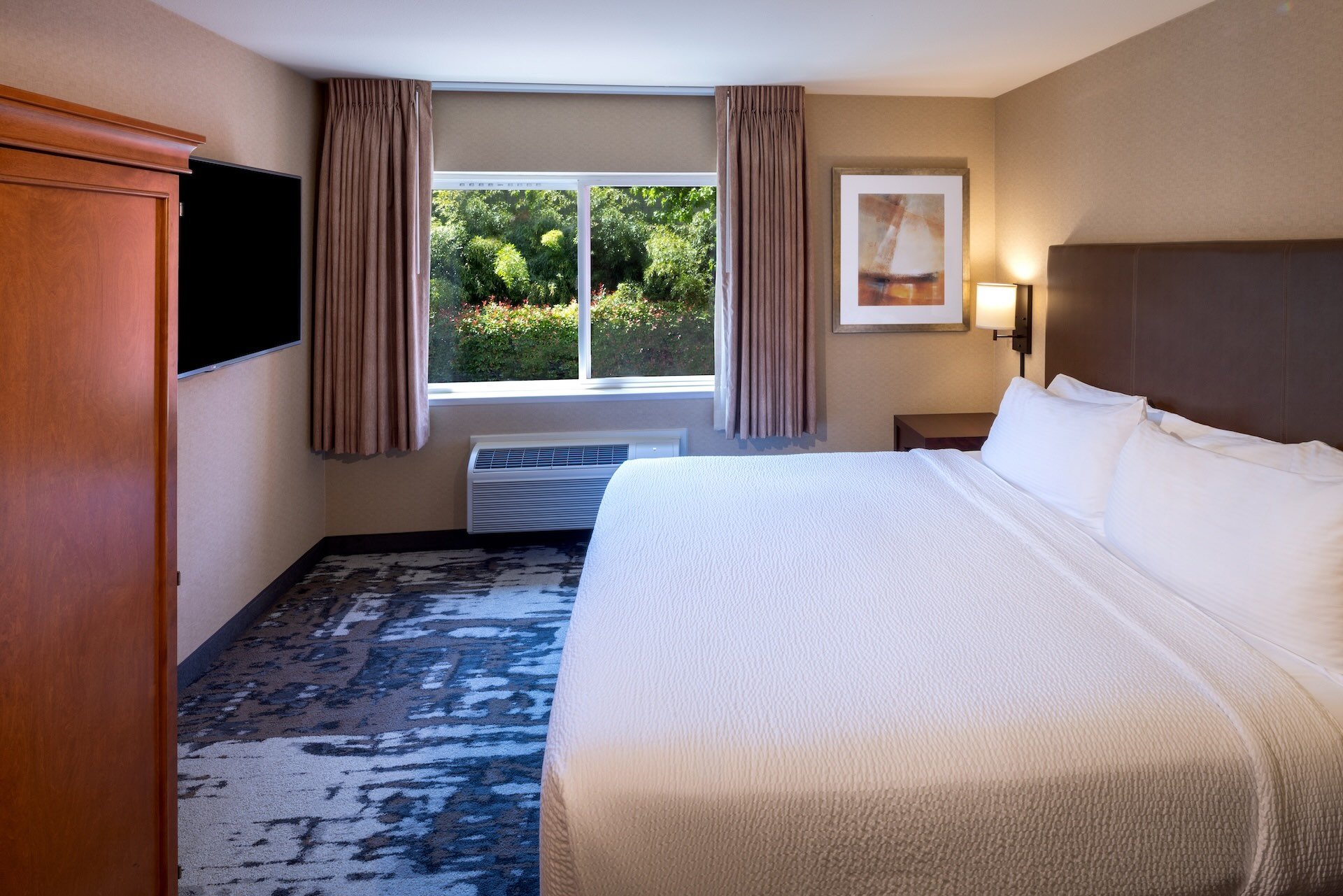 Seattle - University District King Mini-suite.